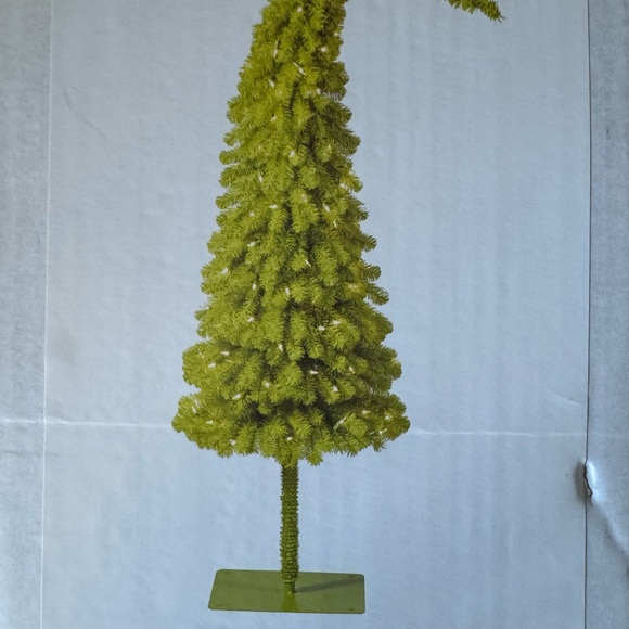 WHIMSICAL 5 Ft PRE LIT GREEN THE GRINCH CHRISTMAS TREE - Picture 9 of 9
